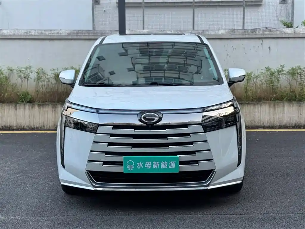 GAC Motor Trumpchi E8 PHEV — миниатюра 2