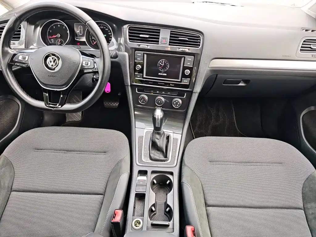 Volkswagen Golf — миниатюра 17