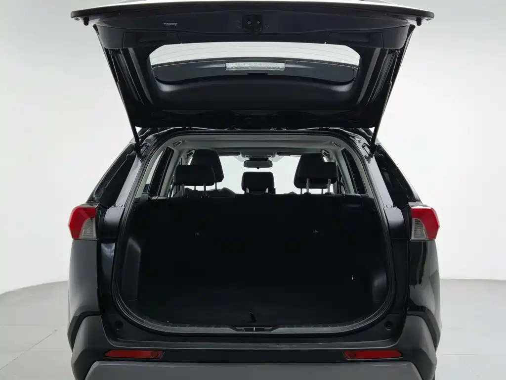 Toyota RAV4 — миниатюра 16