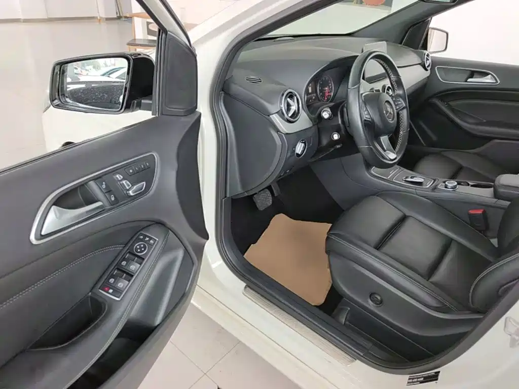 Mercedes-Benz B-Class — миниатюра 16