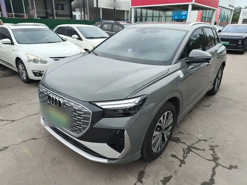 Audi Q4 e-tron 2024