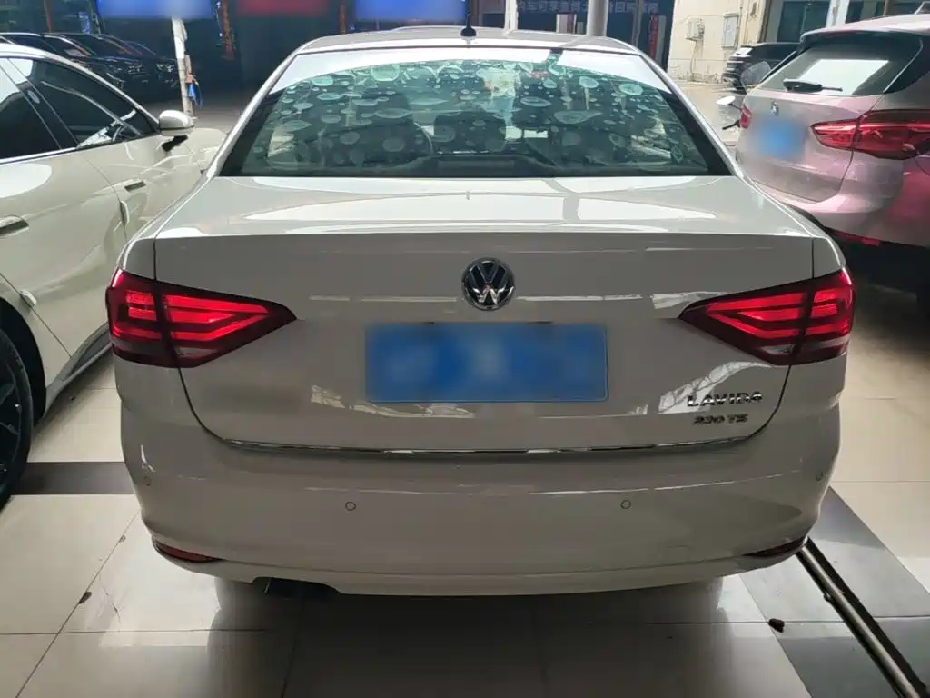 Volkswagen Lavida — миниатюра 6