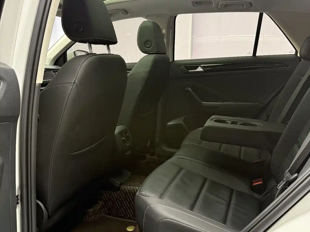 VOLKSWAGEN T ROC EXPLORING SONGS