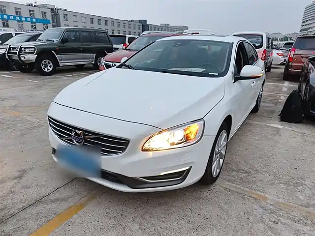 VOLVO S60 2016