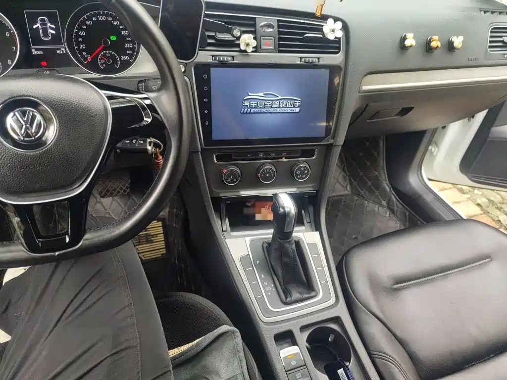 Volkswagen Golf — миниатюра 9
