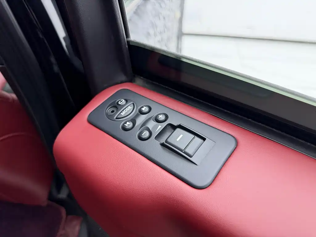 Land Rover Sport — миниатюра 17