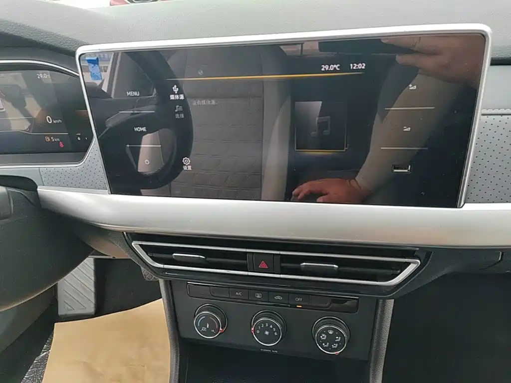 Volkswagen Lavida — миниатюра 13