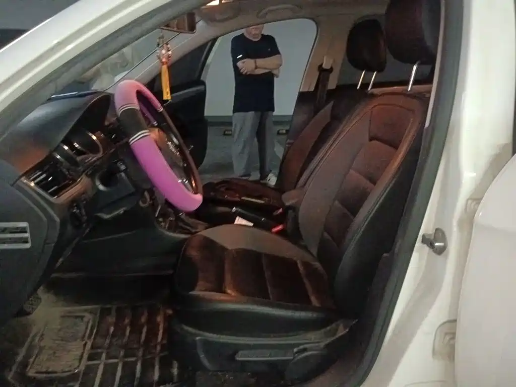 Volkswagen Bora — миниатюра 8