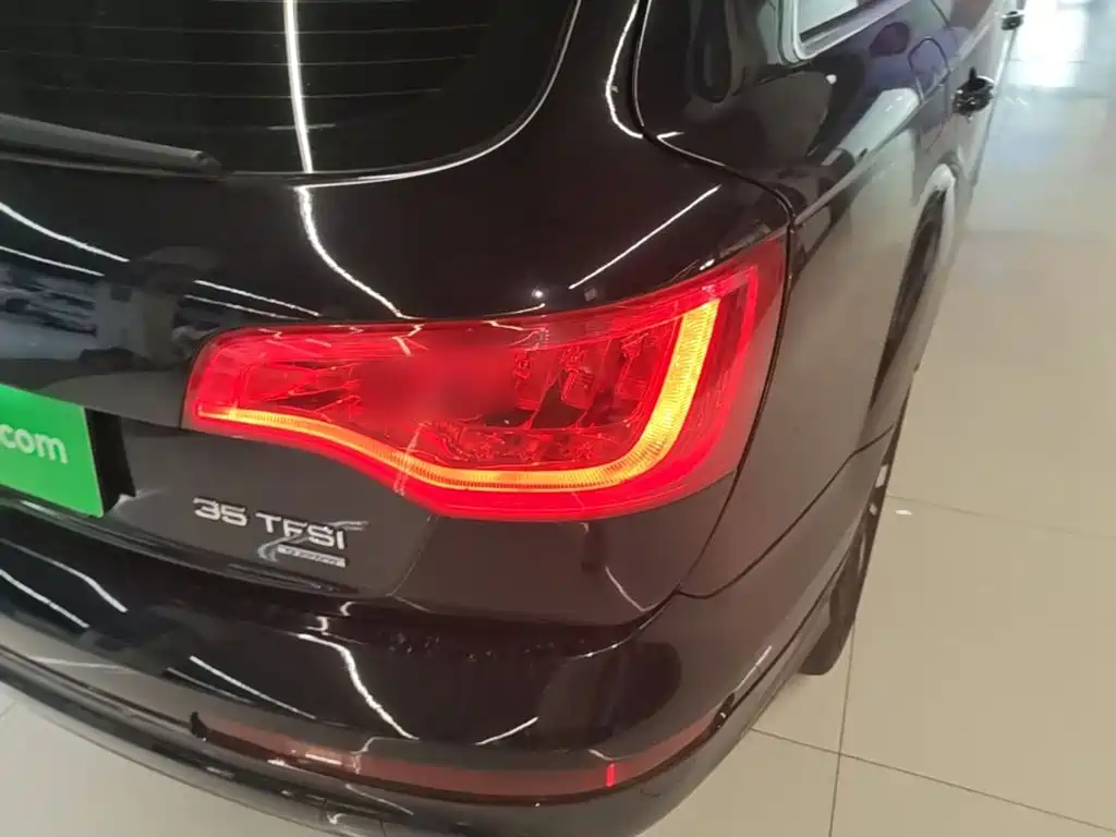 Audi Q7 — миниатюра 8