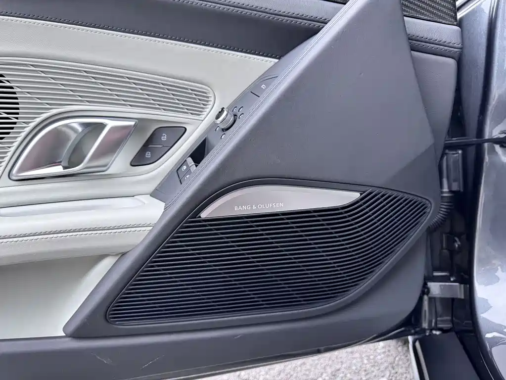 Audi R8 — миниатюра 8