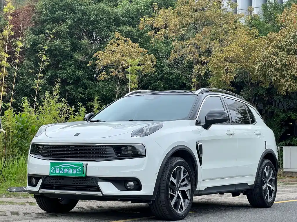 Lynk & Co 01 EM-P 2018