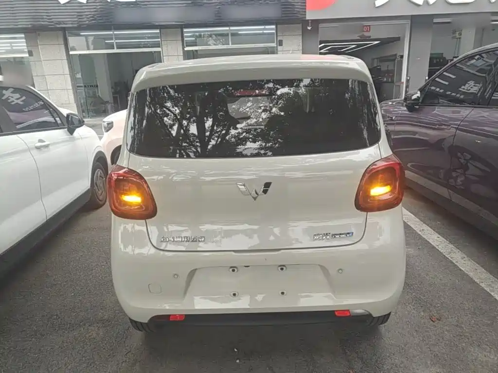 Wuling MINIEV — миниатюра 6