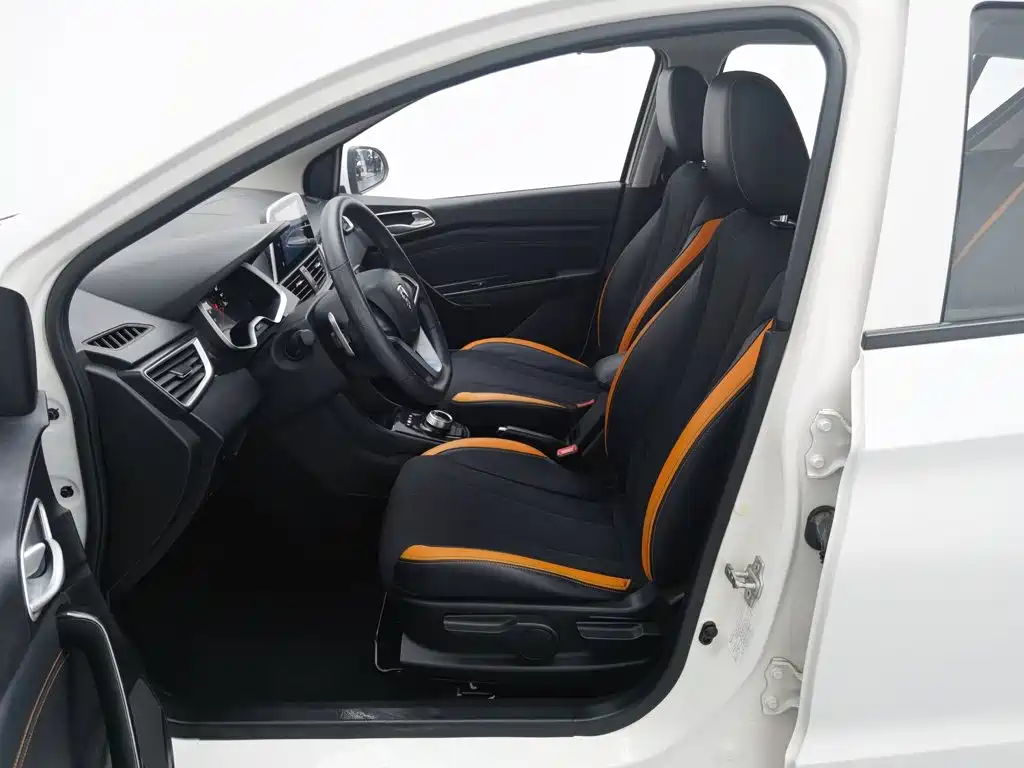 Baojun 310 — миниатюра 10