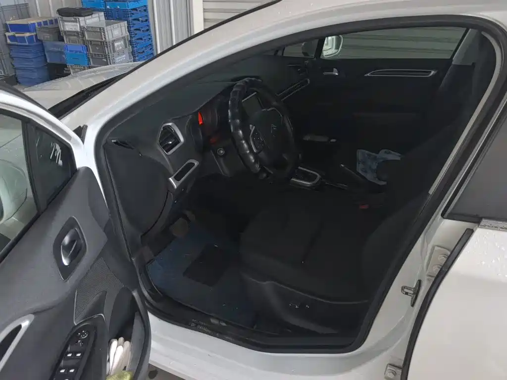 Citroen C4L — миниатюра 14