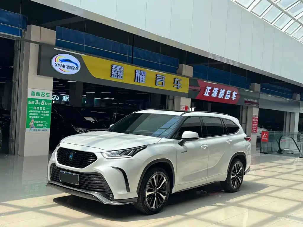 Toyota Crown Kluger 2023