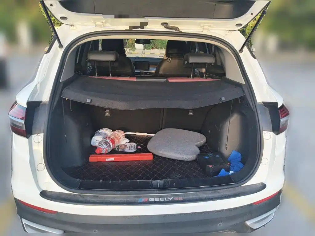 Geely Binyue — миниатюра 20