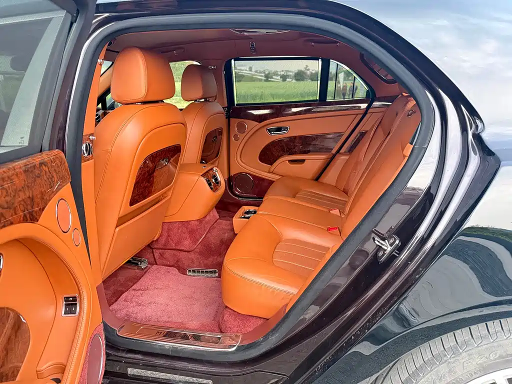 Bentley Mulsanne — миниатюра 13