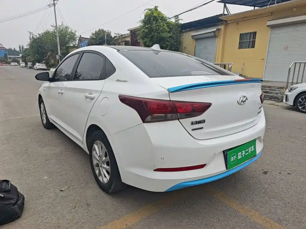Hyundai Verna — миниатюра 5