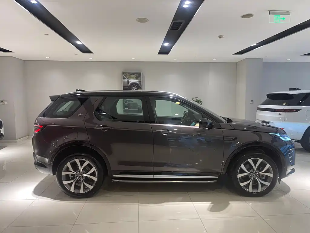 LAND ROVER DISCOVER SPORTS