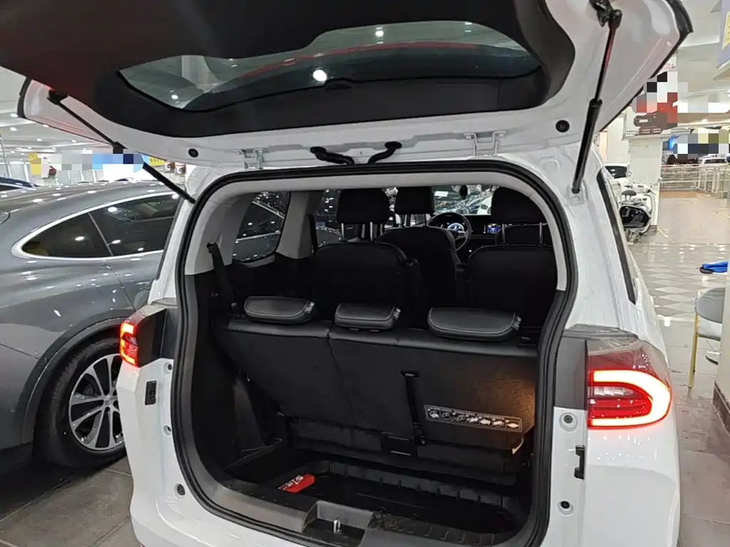 GAC Motor Trumpchi M6 — миниатюра 19