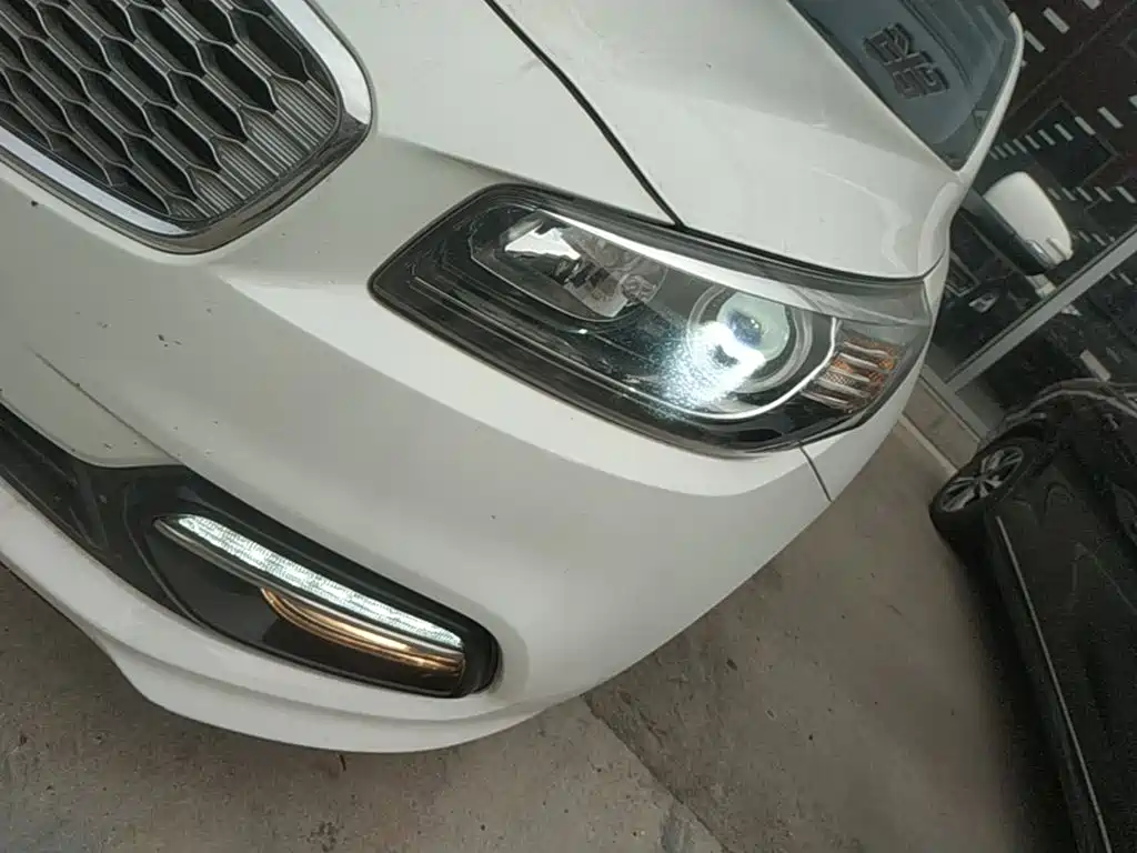 Kia K4 — миниатюра 24