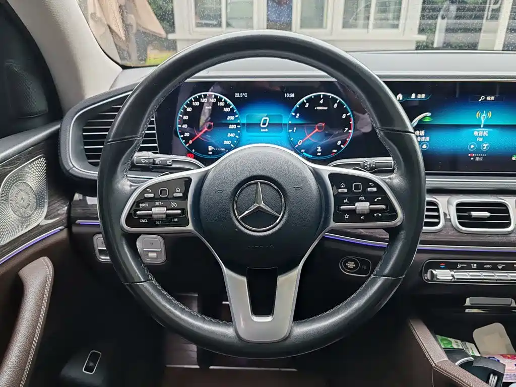 Mercedes-Benz GLE (Import) — миниатюра 13