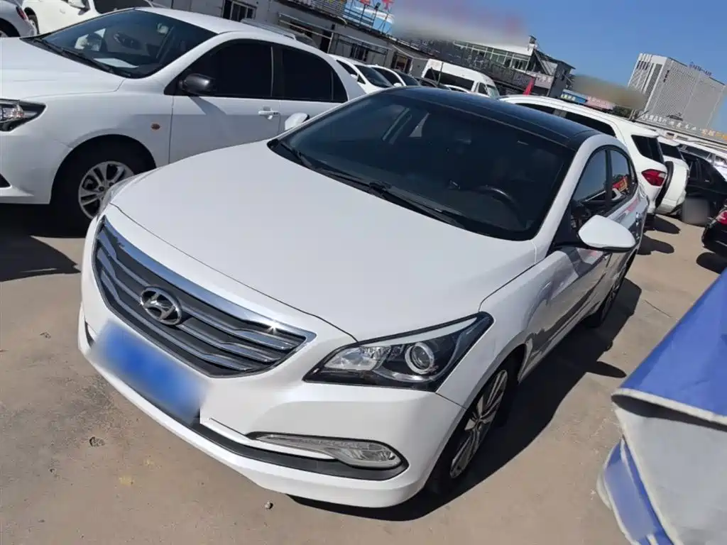 Hyundai Mistra 2014