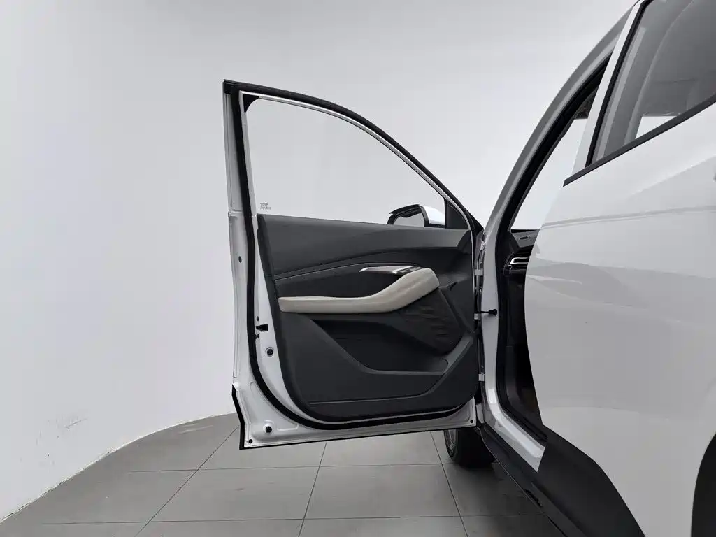 Baojun RS-3 — миниатюра 8