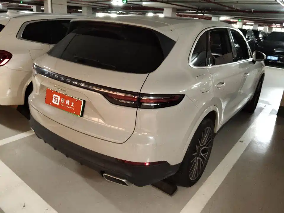 Porsche Cayenne Hybrid — миниатюра 2