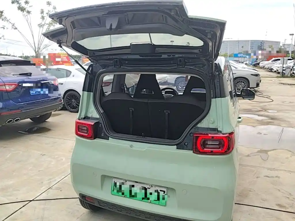 Wuling MINIEV — миниатюра 19