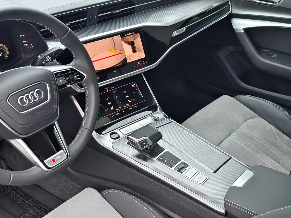 Audi A6L 2022 40 TFSI Luxury