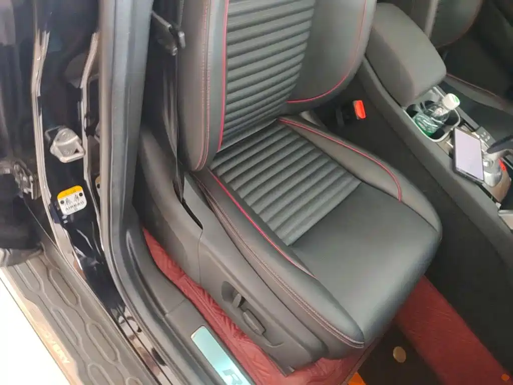 Land Rover Discovery Sport — миниатюра 25