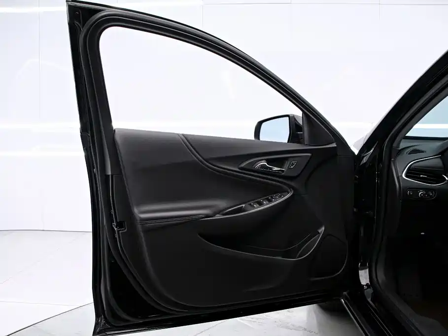Chevrolet Malibu XL — миниатюра 12