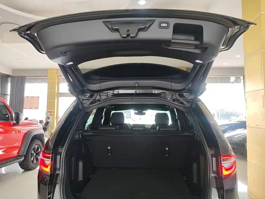 Land Rover Discovery Sport — миниатюра 19