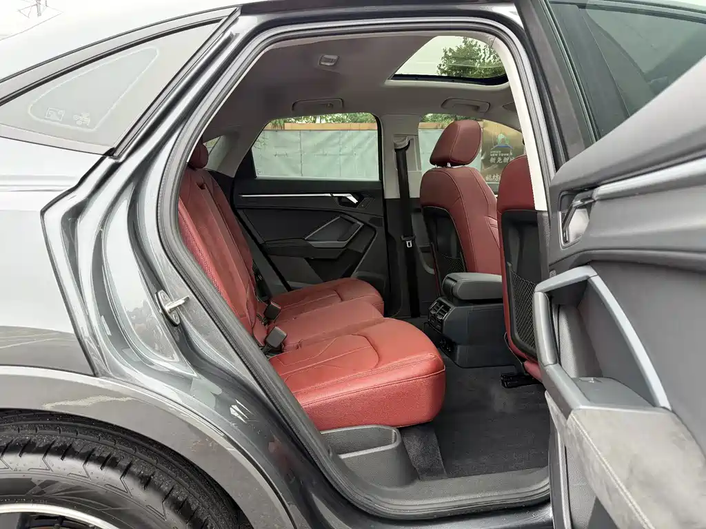Audi Q3 Sportback — миниатюра 15