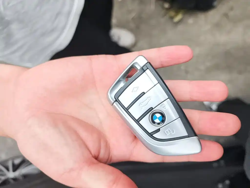 BMW 5 Series — миниатюра 12