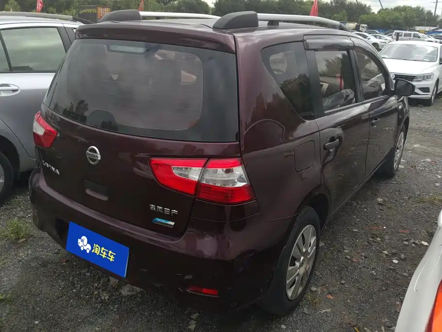 Nissan Livina — миниатюра 3