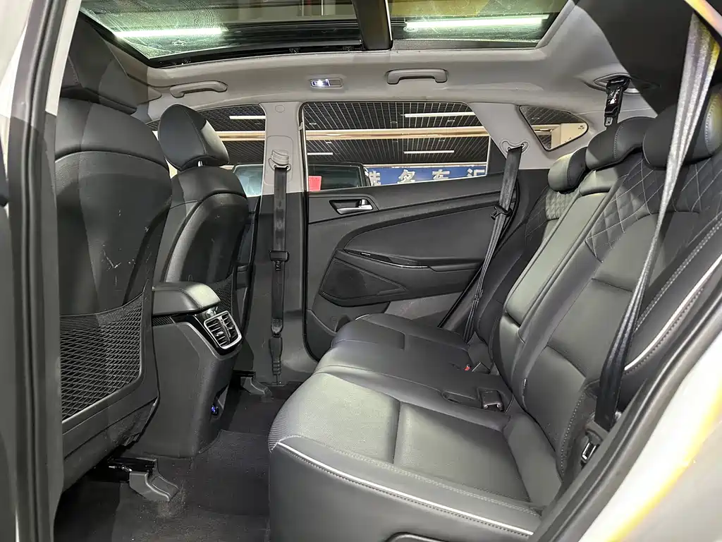 Hyundai Tucson — миниатюра 9