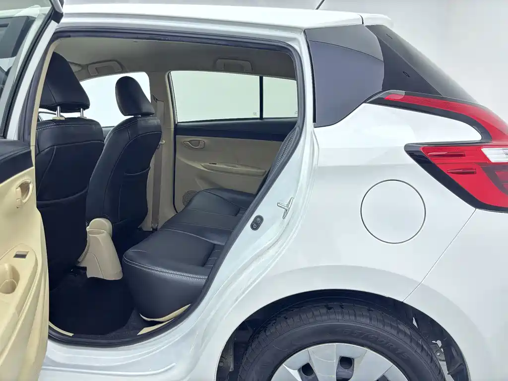 Toyota Vios FS — миниатюра 3