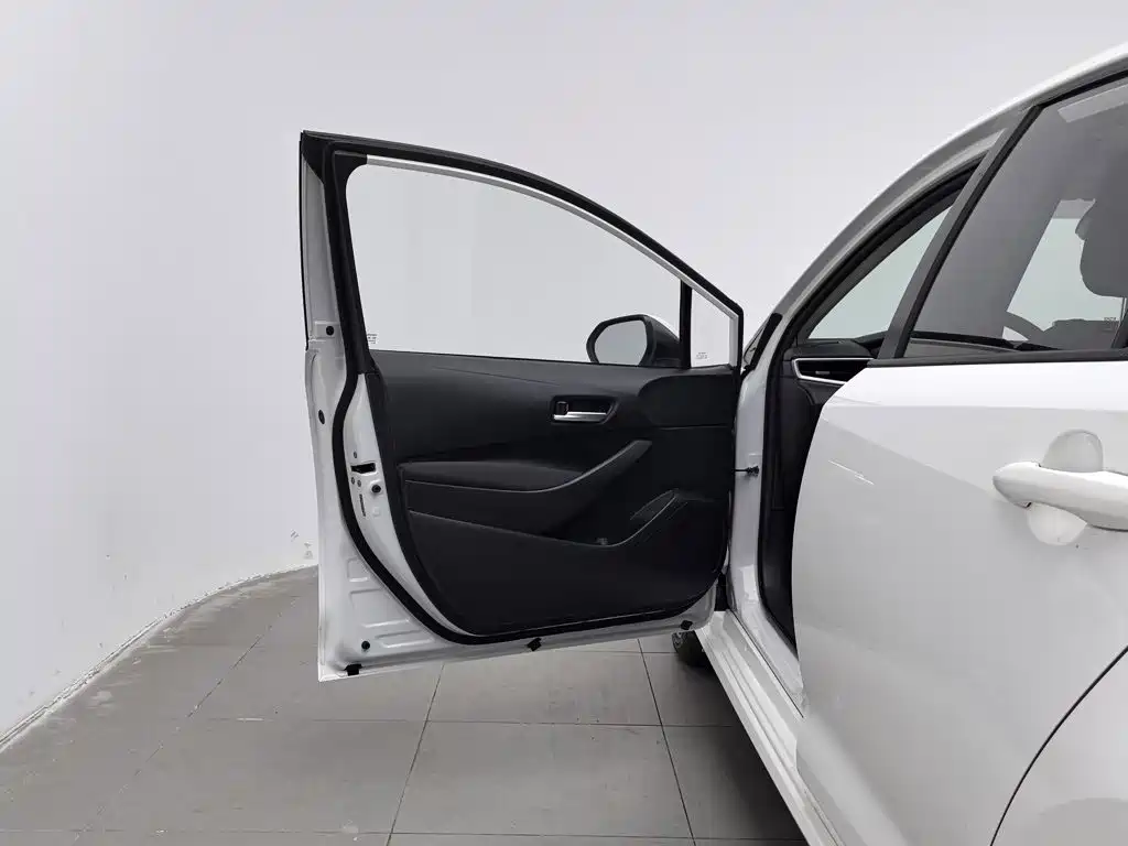 Toyota Corolla — миниатюра 8