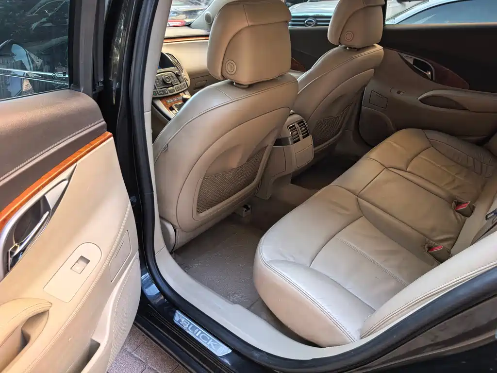 Buick LaCrosse — миниатюра 9