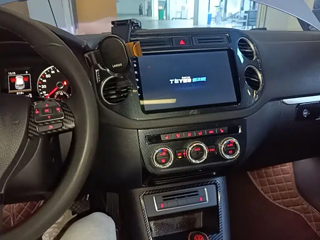 Volkswagen Tiguan — миниатюра 13