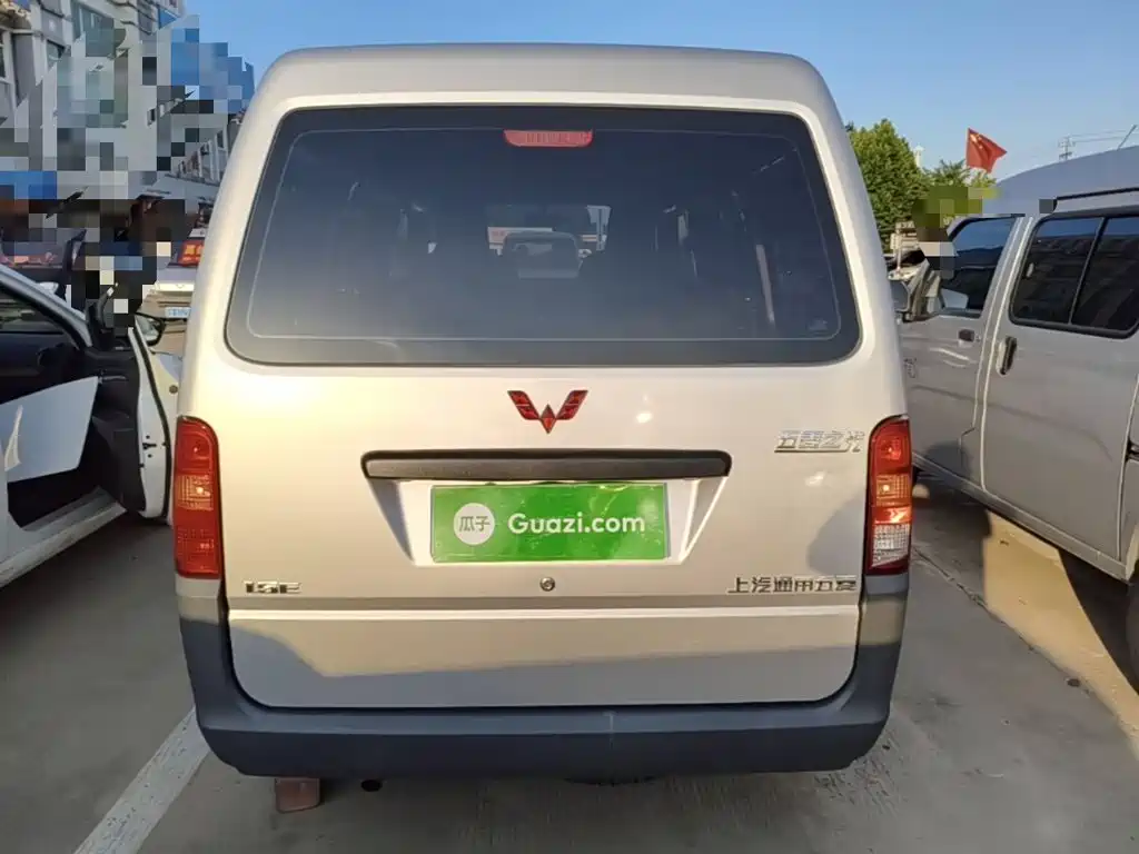 Wuling Sunshine 2023 1.5L 5/7 мест