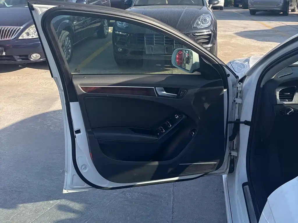 Audi A4L 2013 35 TFSI AT Comfort