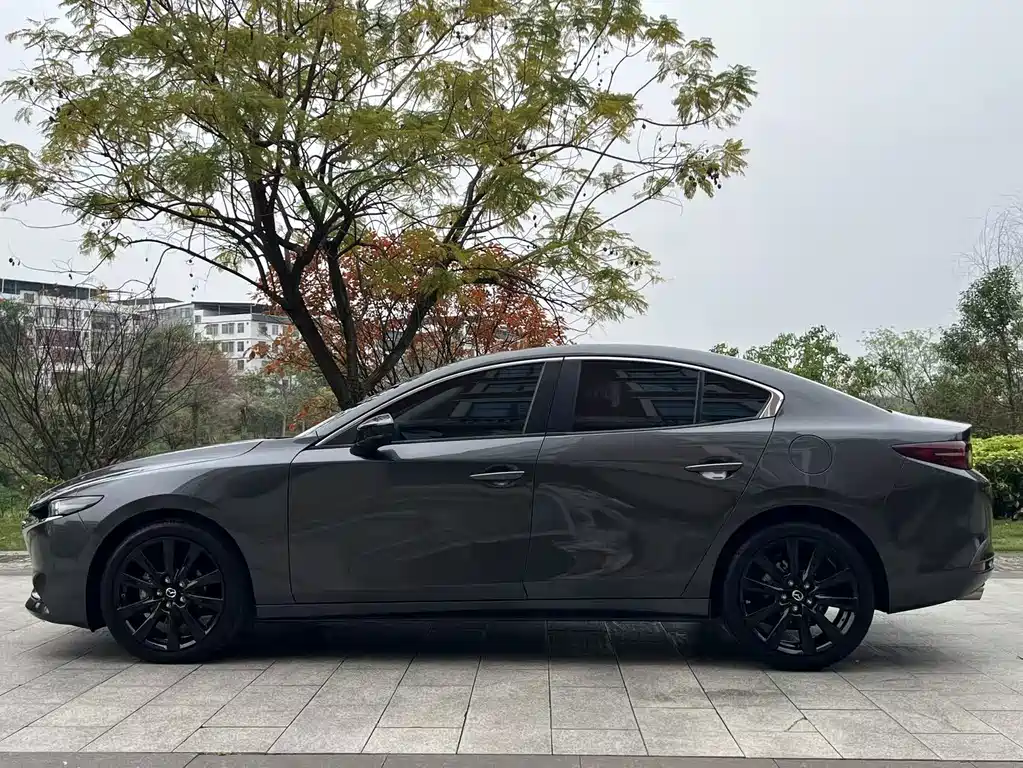 MAZDA 3 ANGKESAILA