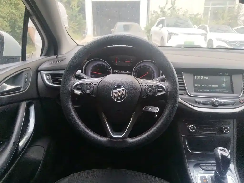 Buick Verano — миниатюра 6