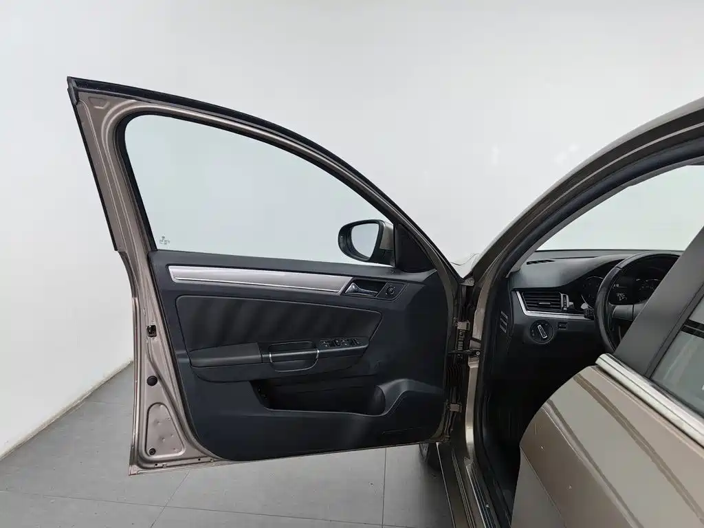 Volkswagen Bora — миниатюра 8
