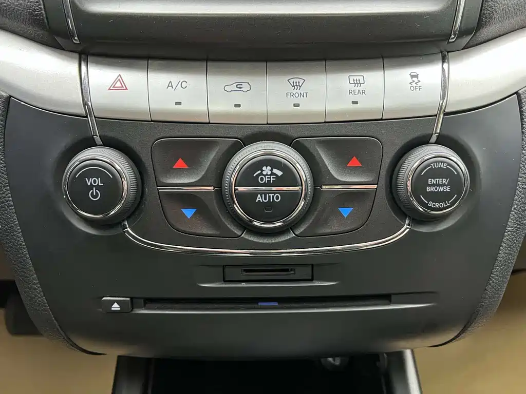 Dodge Journey — миниатюра 17