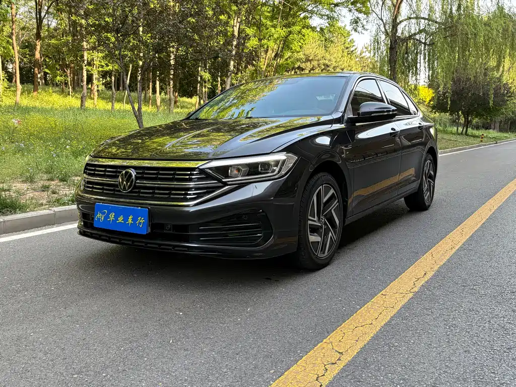 Volkswagen Sagitar 2022