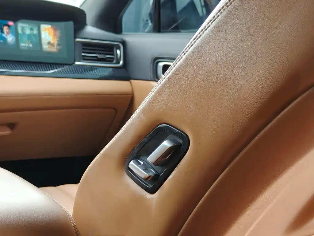 Li Auto Li ONE — миниатюра 25